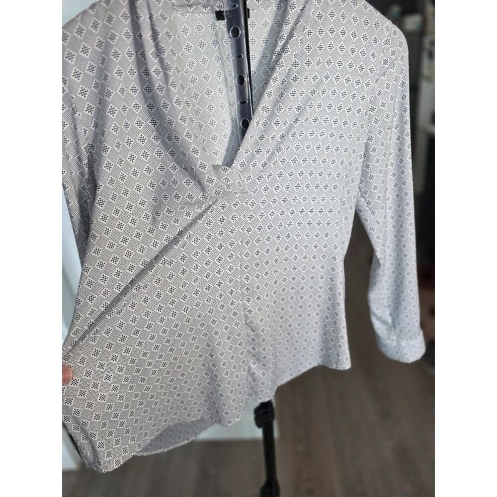 Ann Taylor blouse - Picture 2 of 5